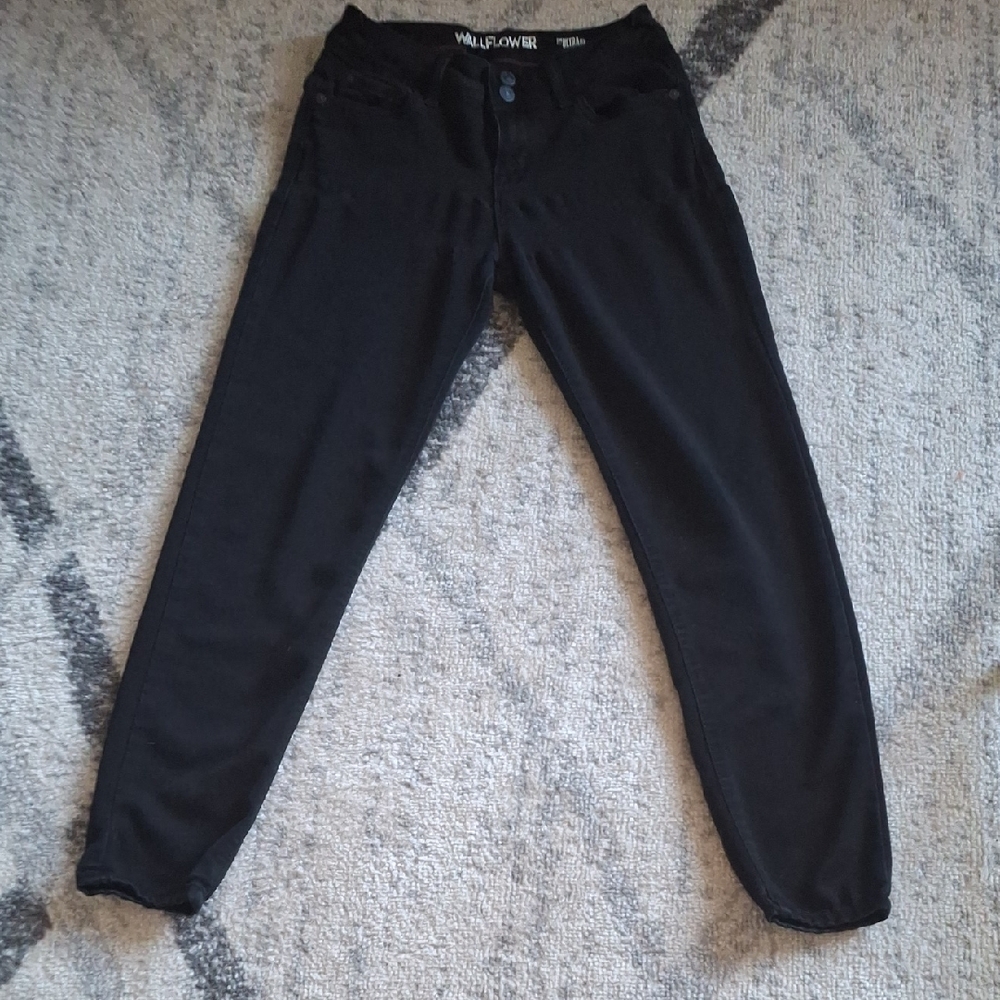 Wallflower The Ultra Fit